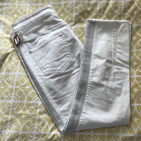 Pilcro and the Letterpress Denim - White jeans with blue chevron tuxedo stripe